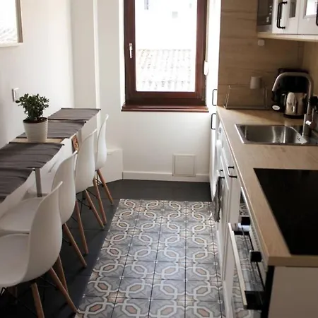 Apartment Nod Off In Neudorf! Cozy 2 Beds Near The Tram *